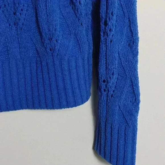 BCBGMAXAZRIA Women's Chenille Pointelle Blue Electric Sweater Size Xsmall - Picture 12 of 16